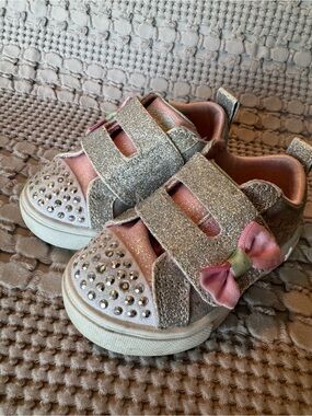 Kids 5c Glitter Bow Sneakers in Silver and Pink Toddler Girls